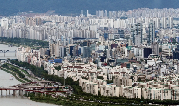 서울 남산에서 바라본 아파트 모습. (사진=연합뉴스)