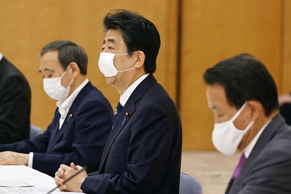 아베 신조 일본 총리가 지난 5월 27일 총리관저에서 열린 당정 협의회에 참석해 발언하고 있다.(사진=연합뉴스)
