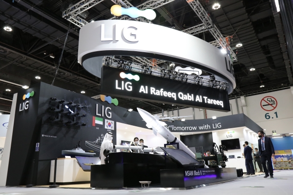LIG넥스원이 UAE 아부다비에서 개최되는 IDEX 2021에 마련한 전시장 (사진=LIG넥스원)