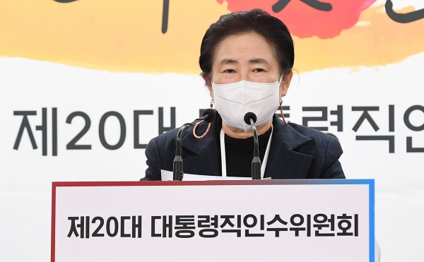 신용현 인수위 대변인이 6일 서울 종로구 통의동 인수위 브리핑룸에서 일일브리핑을 하고 있다. (사진=연합뉴스)