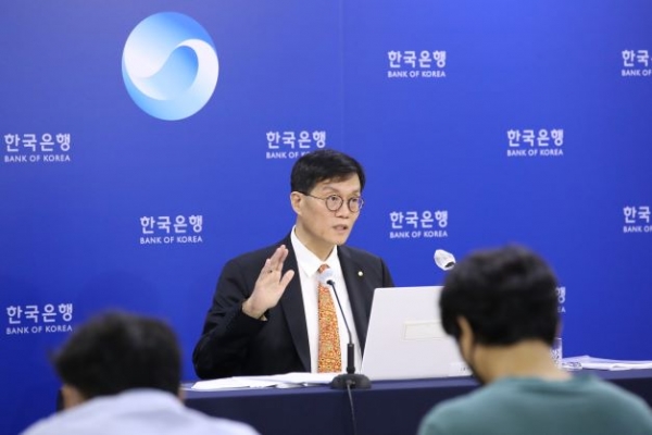 이창용 한국은행 총재가 13일 금융통화위원회가 끝난 뒤 열린 기자간담회에서 질문에 답하고 있다. (사진=한국은행)