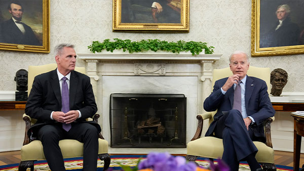 조 바이든 미국 대통령(오른쪽)과 케빈 매카시 미 하원의장 (사진=연합뉴스)