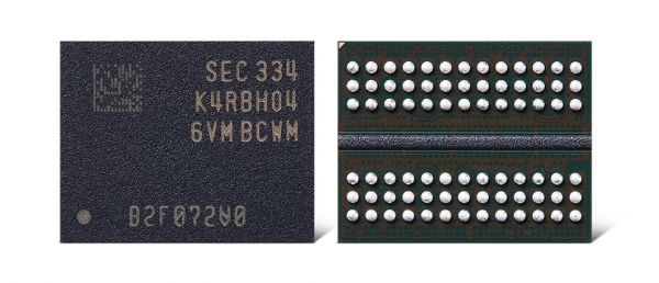 32Gb DDR5 D램. (사진=삼성전자)