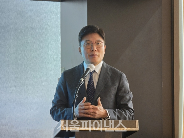 20일 김태유 아이엠비디엑스 대표가 기업공개 간담회에서 발표 중이다. (사진=이서영 기자)