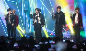 BTS, 美 타임지 독자 투표 '1위'...'올해의 인물' 점령?