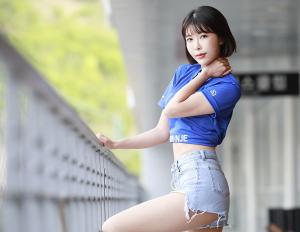 [모토스피드페스타] 레이싱모델 김세나, 늘씬한 각선미 "8등신 몸매 과시"
