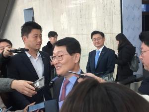 신한금융지주 차기 회장 선거···조용병·위성호 '리턴 매치'