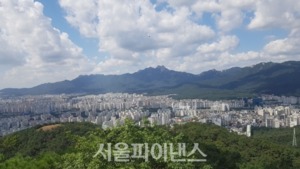 서울 아파트값 기세 '한풀'···'2.4대책·6월 보유세' 영향