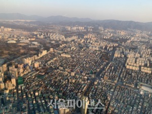 서울 노후 아파트값 상승률, 신축의 2배···재건축 기대감 때문