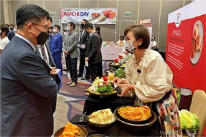 김춘진 aT 사장, 미국 캘리포니아 '김치의 날' 제정 축하