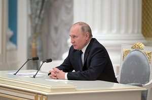 푸틴 "우크라이나와 고위급 협상 희망"