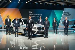 BMW "올해 전기차 15종 생산···2025년까지 200만대 판매"