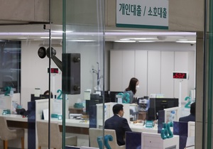 '빚탕감 아니다' 해명에도···취약층 채무조정 '모럴해저드' 논란