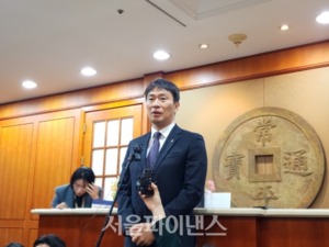 '핫이슈 홍콩ELS' 은행 안팔아도 증권사 상품출시 '활발'