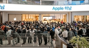 애플 '배터리 게이트' 7만원 배상···국내 스마트폰 시장 영향은?