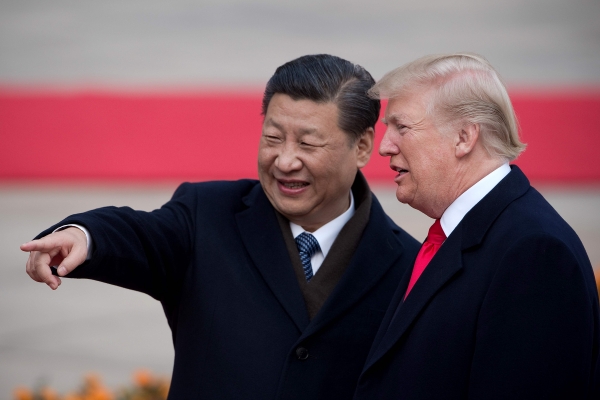 시진핑 중국 국가주석(사진 왼쪽)과 도널드 트럼프 미국 대통령이 2017년 11월 만났을 때 모습. (사진=연합뉴스)