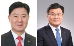 (왼쪽부터) 안감찬 부산은행장과 최홍영 경남은행장 (사진=BNK부산은행)