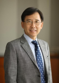 민홍기 현 법무법인 에이펙스 대표변호사.(사진=한국거래소)<br>
