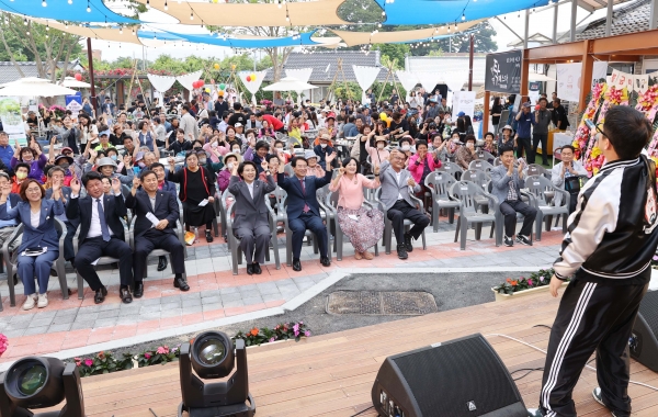 지난해 전남 강진군 병영시장 일원에서 불금불파 행사가 성황리에 개최되고 있다. (사진=강진군)
