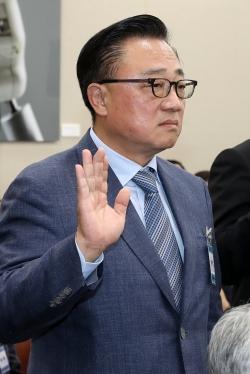 [2018 국감] 고동진 삼성전자 사장 "완전자급제 법제화되면 따를 것"