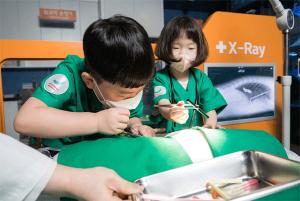 롯데월드 아쿠아리움에 어린이 체험용 '동물병원'