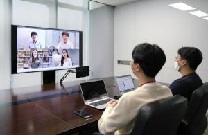 SKT, 그룹 영상통화 활용 '인택트' 채용 면접 진행
