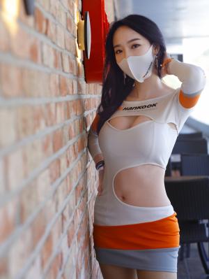 [포토] 레이싱모델 김다나, 매끈한 바디라인의 '섹시 매력'