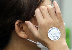 홍콩 "한국 백신접종 증명서 인정 안해"···미국·일본 등 36개국 인정