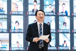 [CEO&뉴스] '광폭 행보' 권준학 농협은행장···'디지털 전환' 드라이브 