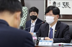 금융위 부위원장 "금융시장 비상대응체계 강화···저축銀 대출 점검"