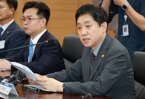 김주현 "대환대출 인프라, 고객에 과도한 수수료 전가 안 돼"